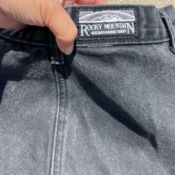 Vintage Rocky Mountain Clothing Co. Distressed High Waisted Jeans size 28/7
